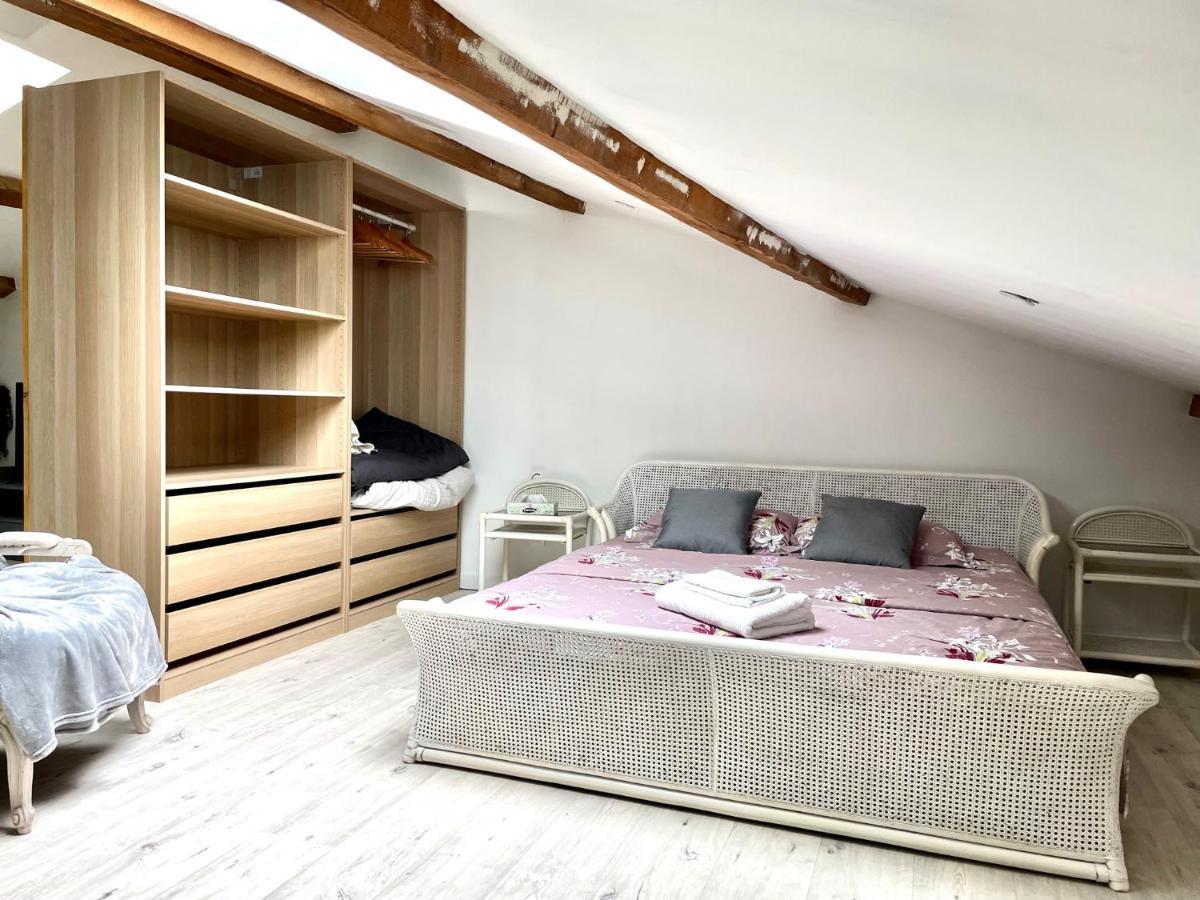 Appartement Les Vieux Platanes à La Crau Extérieur photo