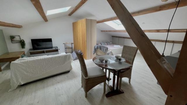 Appartement Les Vieux Platanes à La Crau Extérieur photo